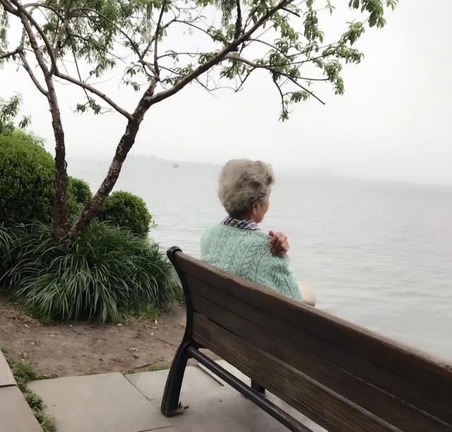 照片存在哪里永远不会丢,手机照片存在哪里永远不会丢.